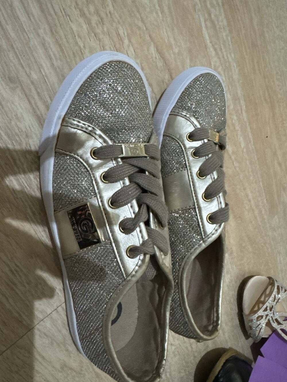 Womens Metallic Gold Glitter Low Top Lace Up Sneakers GGBacker3 Size 5 1/2 M
